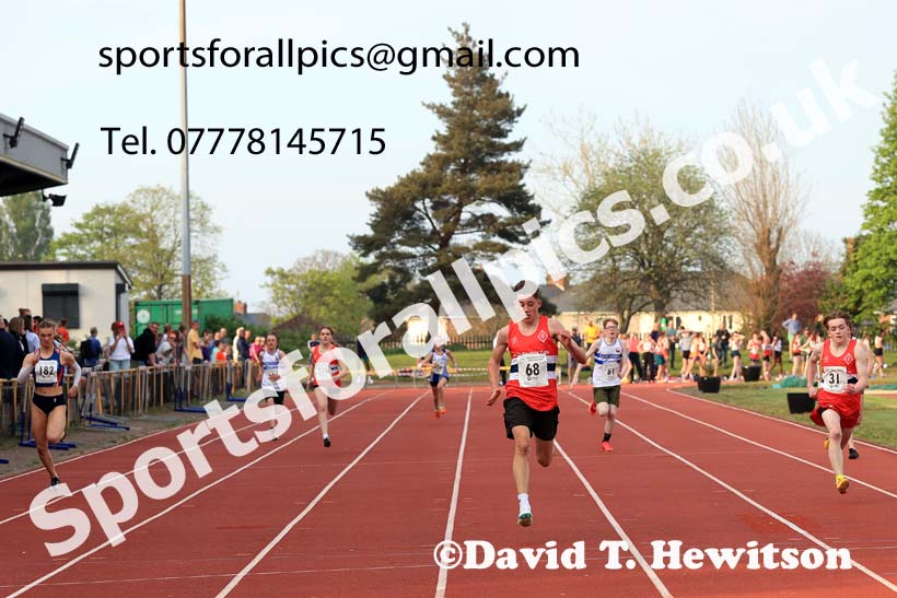 The 150 metres, 2025 NEGP No. 1, Monkton Stadium, Jarrow. Photo: David T. Hewitson/Sports for All Pics